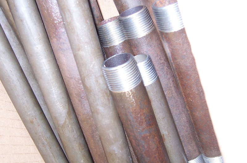 double headed threaded pipe