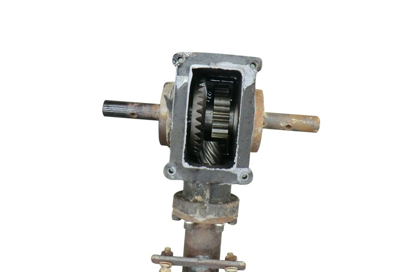 Rear gear box