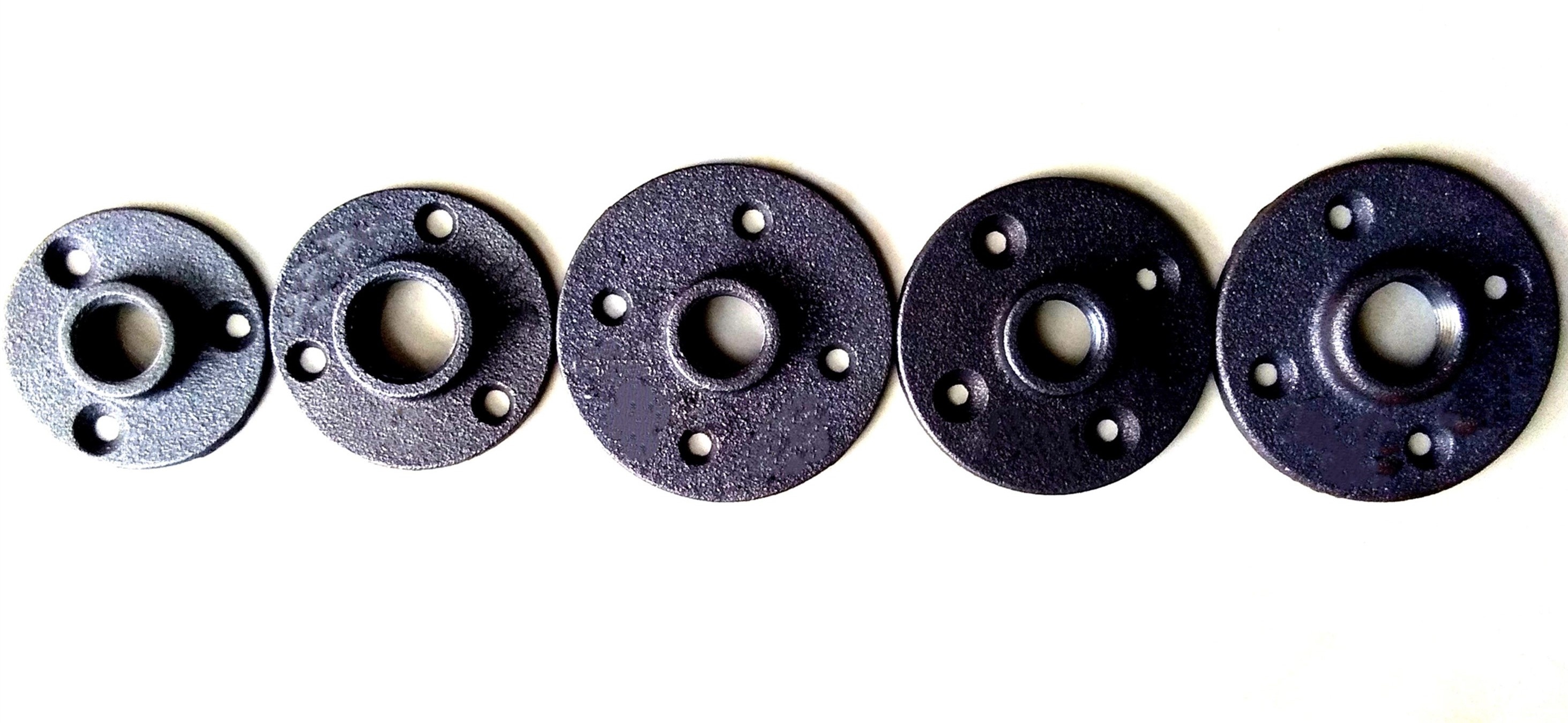 Malleable cast iron black flanges